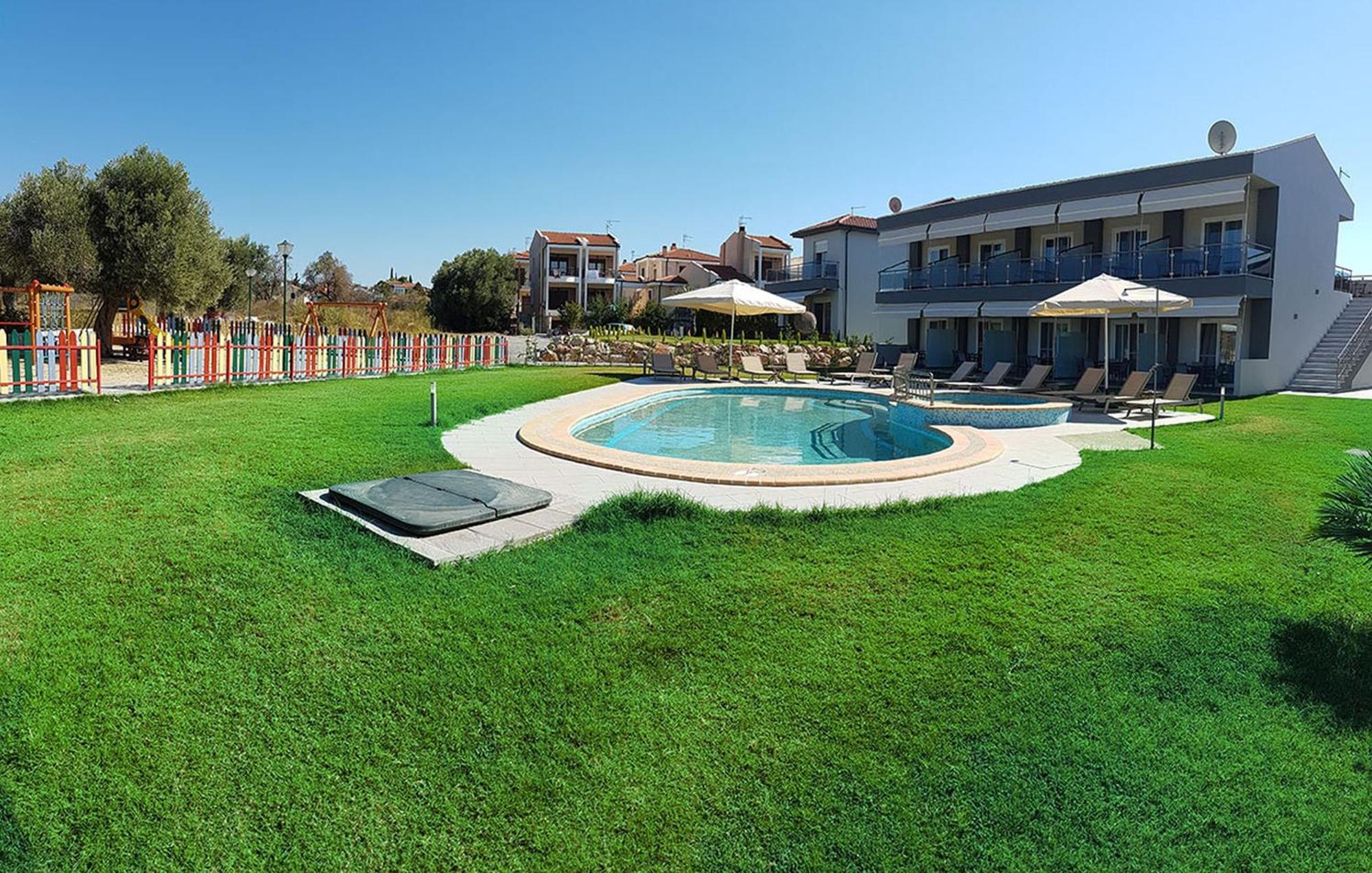 Finikas Garden Beach Resort Nikiti Exteriör bild