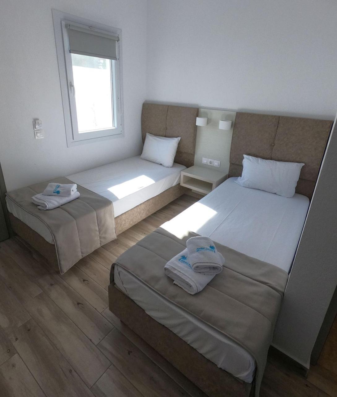 Finikas Garden Beach Resort Nikiti Exteriör bild