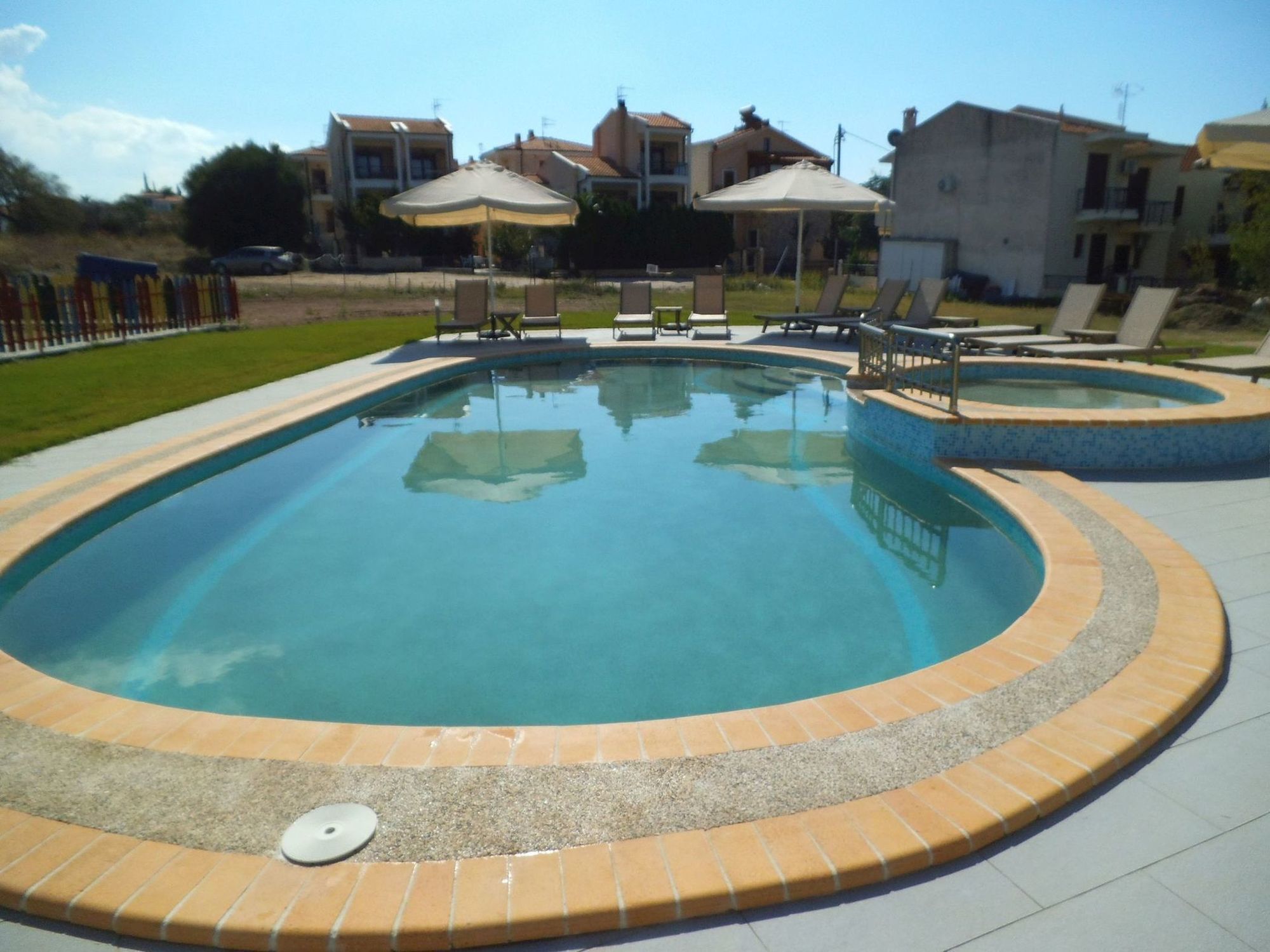 Finikas Garden Beach Resort Nikiti Exteriör bild